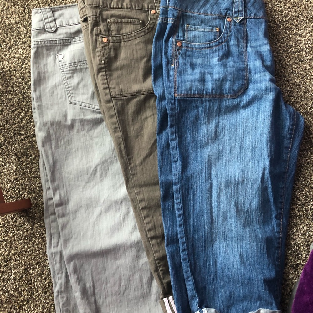 Faded Glory Capris - Size 14